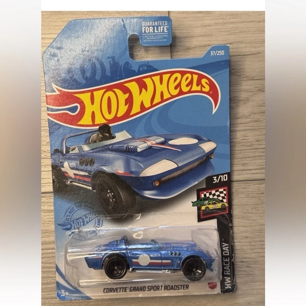 Hot Wheels Cars Lot Of 7 Bellair Cruiser Corvette Pacifica Race Track Rescue